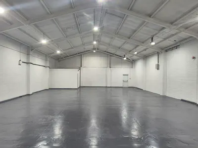 Unit 2 Second Avenue, Stockport, Industrial/Logistics To Let - 20260925_094248.jpg