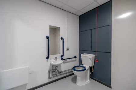 Unit 16, Central Trading Estate, Mosley Road, Trafford Park, Industrial To Let - 8698361-interior04-800.jpg