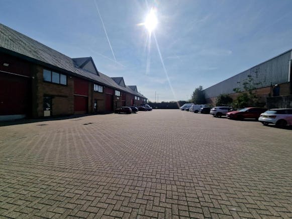 Unit 5 The Rutherford Centre, Basingstoke, Industrial / Industrial To Let - 20250822_095358.jpg