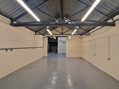 Unit 4, Stockport, Industrial/Logistics To Let - 20240523_100207.jpg