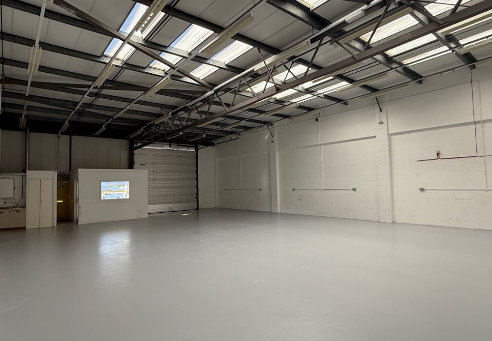 Unit 19 Ash, Kembrey Park, Swindon, Industrial To Let - Internal 1.jpg