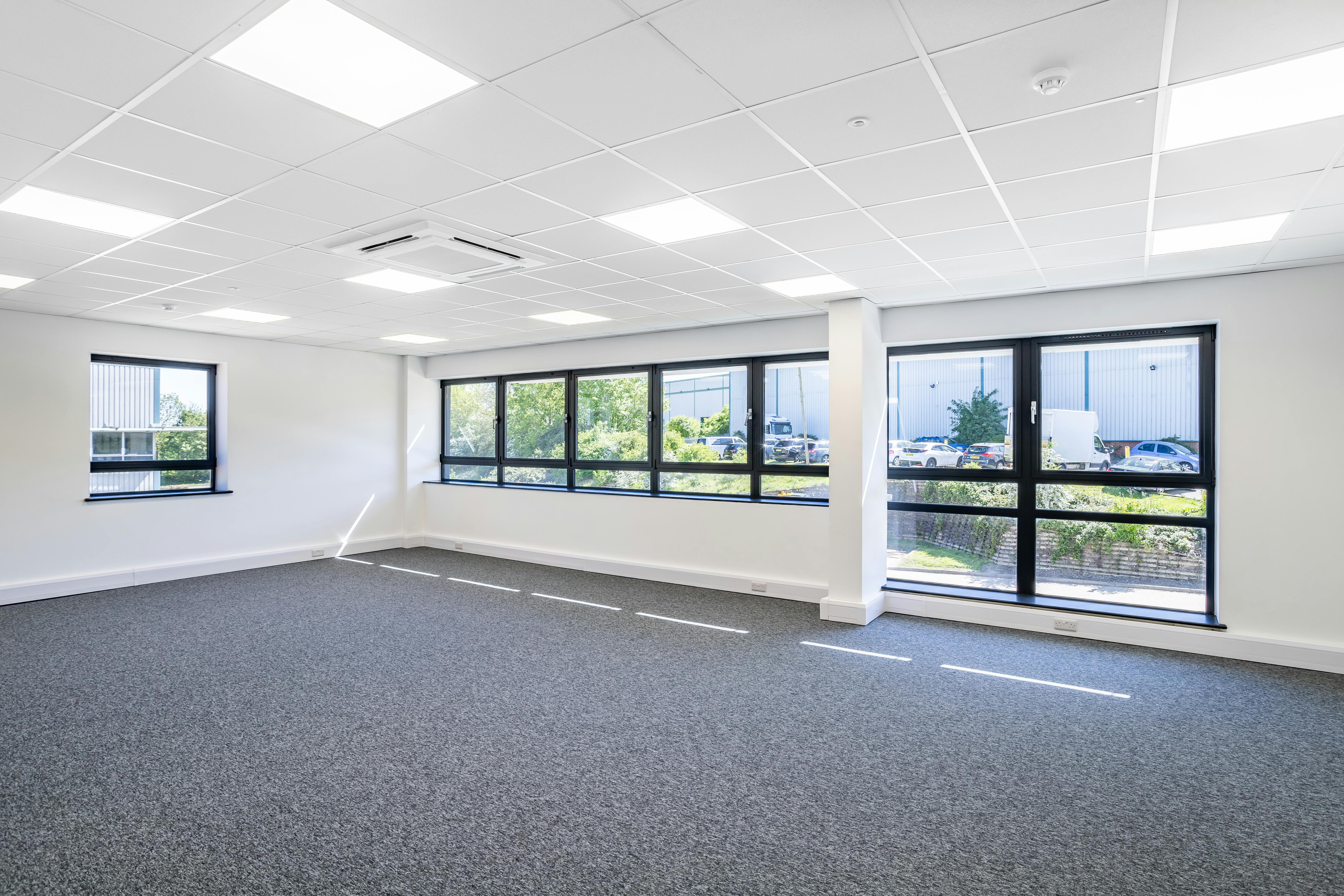 Crawley Crossing, Unit 3, Milton Keynes, Distribution Warehouse To Let - Crawley Crossing - Jct 13-195.jpg