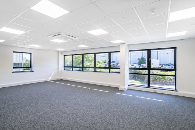 Crawley Crossing, Unit 3, Milton Keynes, Distribution Warehouse To Let - Crawley Crossing - Jct 13-195.jpg