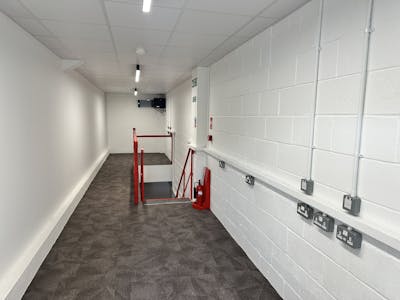 11 Brook Lane Business Centre, Brook Road South, Brentford, Industrial/Logistics Lease Assignment - 7C34091BFA58484D9C0136E8F25CB844.jpeg