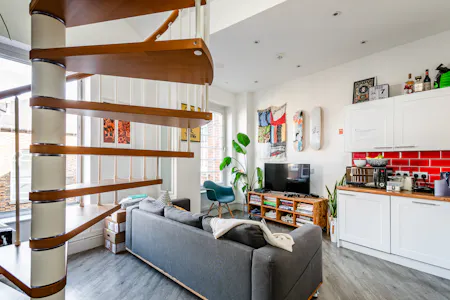 The Pump House, Second Floor, 10 Chapel Place, Shoreditch, Office To Let - Pump House 2F  5.jpg