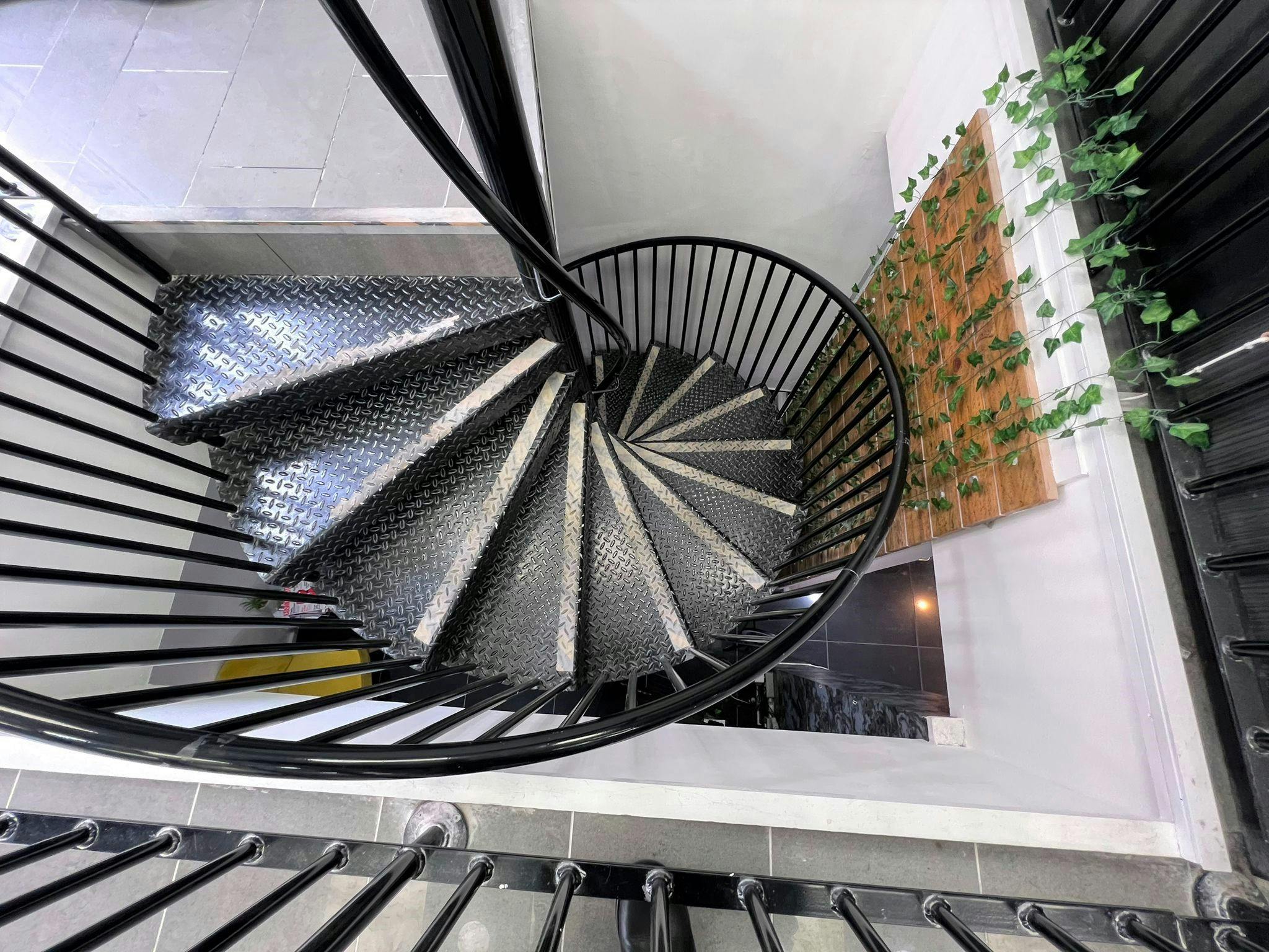 Retail/Shop in Bedford - photo 4