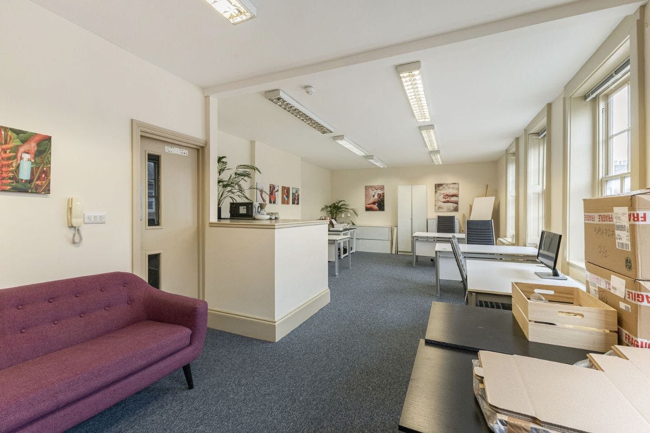 First Floor, 11-15 High Street, Marlow, Offices To Let - 11-15 High Street 7.jpg
