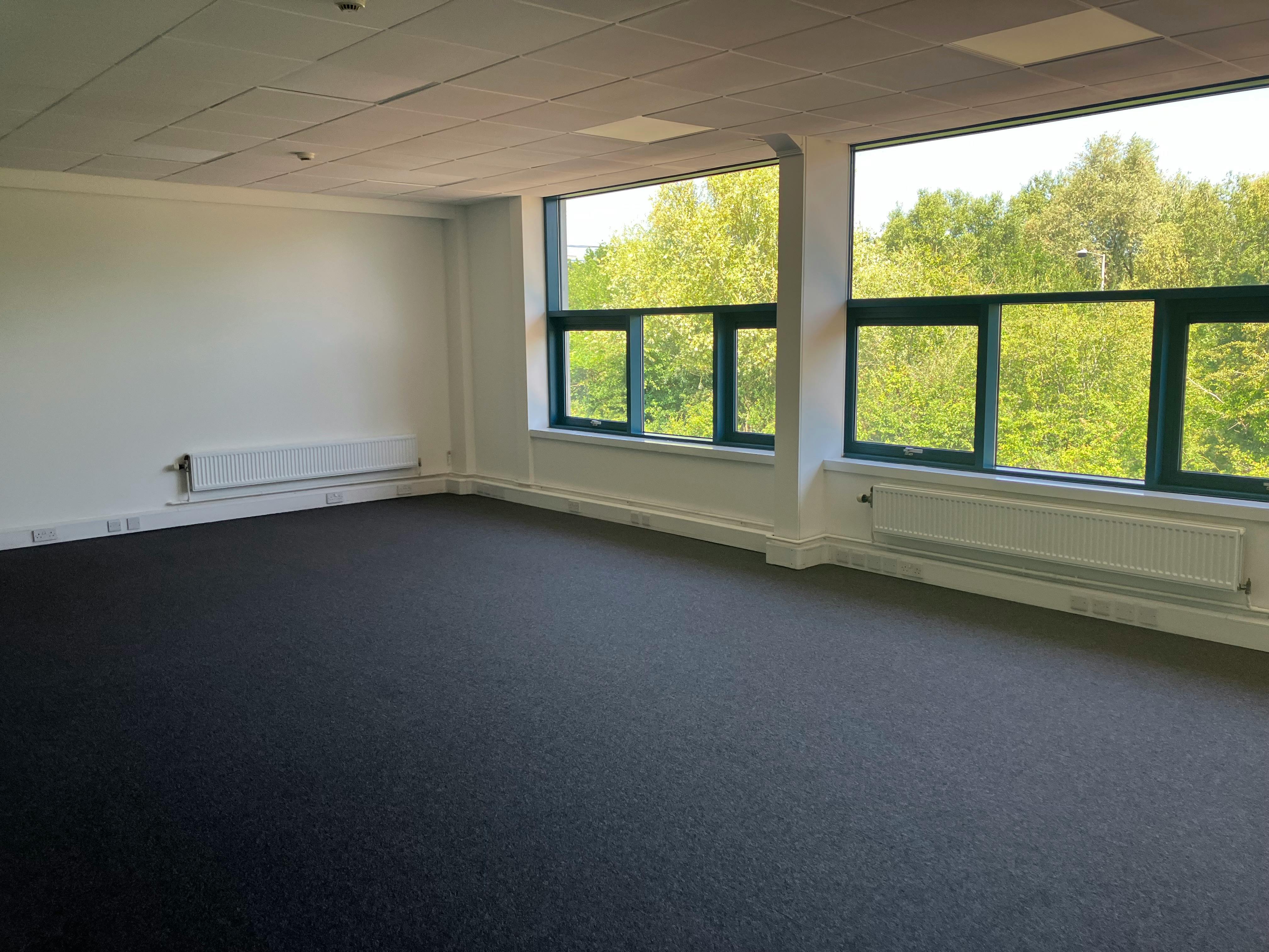 Industrial Unit in Worcester - photo 4