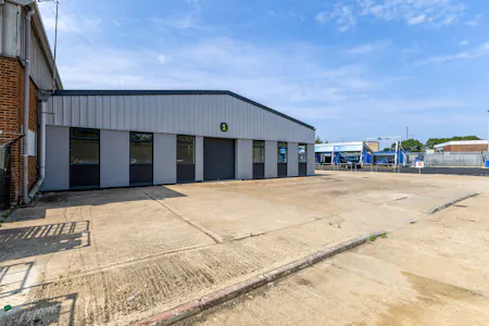 Unit 1 The Point, Aylesbury, Industrial / Trade Counter To Let - 112371_Unit 1 The Point (10).jpg