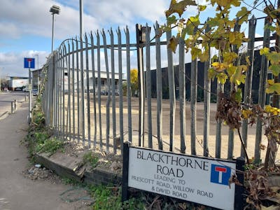 Yard At Blackthorne Road, Slough, Open Storage / Industrial To Let - IMG20241114WA0000.jpg