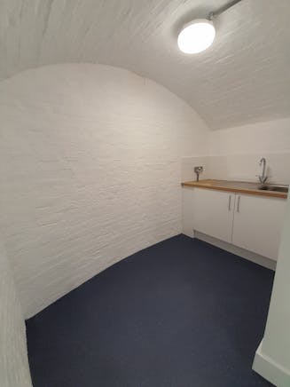 Units 8,9 and 11 The Carriage Works, London Street, Swindon, Office / Retail To Let - 9CW_kitchenette.jpg