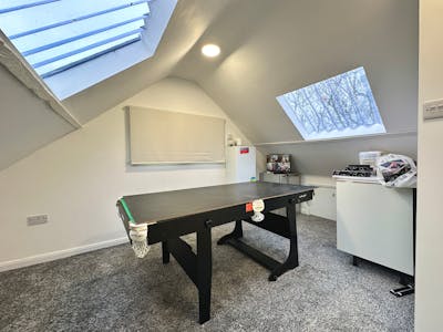 36 Burr Street, Dunstable, Industrial / Industrial/Logistics To Let - 20260123_113651318_iOS.jpg