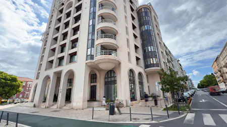 FdV 38, Rua Filipa de Vilhena 38, Lisboa, Office To Let / For Sale - Fachada_004.jpg