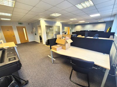 Unit D2, Meadowbank Business Park, Oldham, Industrial/Logistics To Let / For Sale - 20251020_112221.jpg