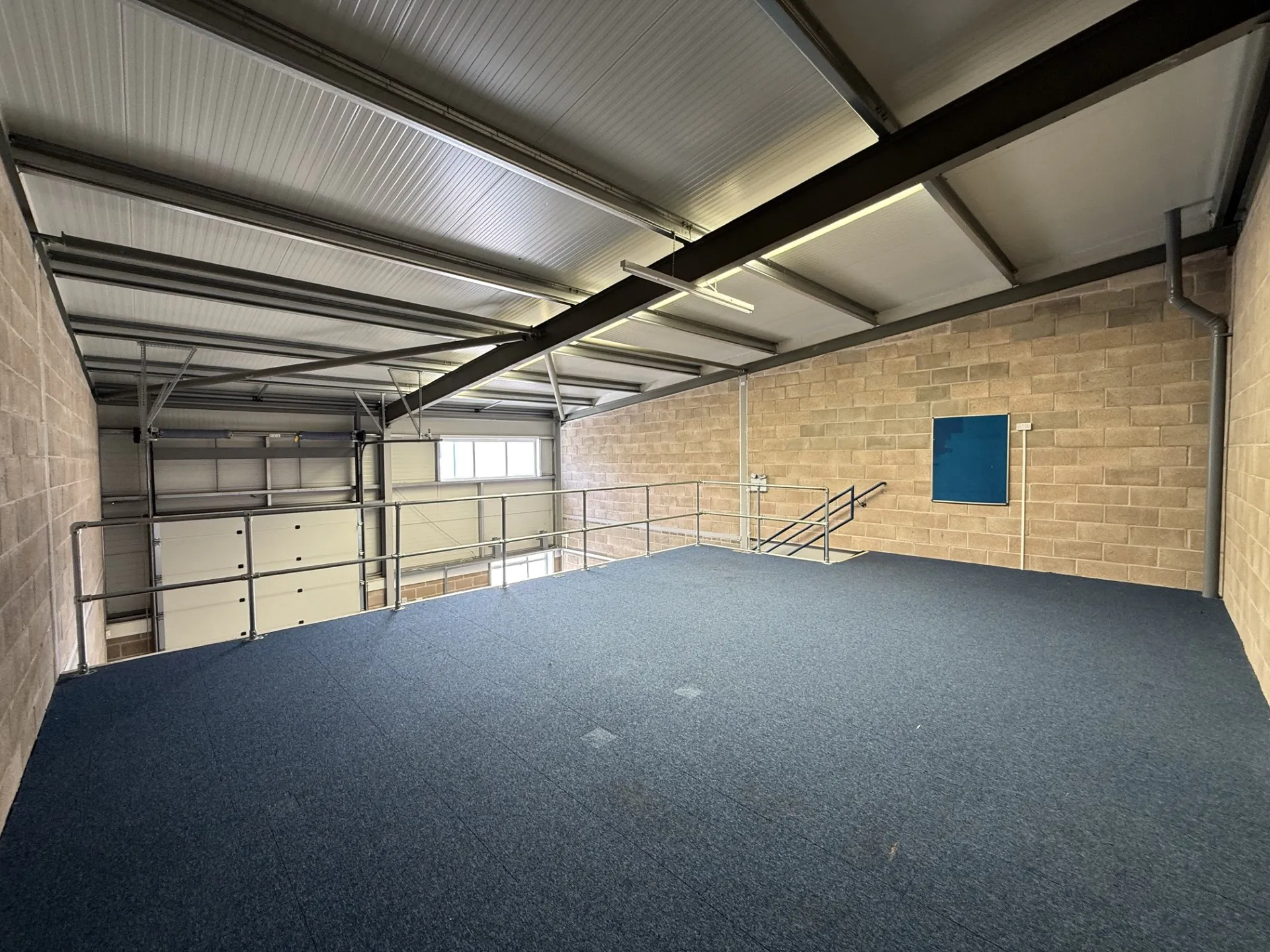 Unit 17 Glenmore Business Park, Southmead Close, Swindon, Industrial To Let - f2681b09-3b35-4571-a08e-417981f47a59.jpg