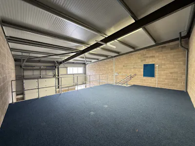 Unit 17 Glenmore Business Park, Southmead Close, Swindon, Industrial / Warehouse To Let - f2681b09-3b35-4571-a08e-417981f47a59.jpg