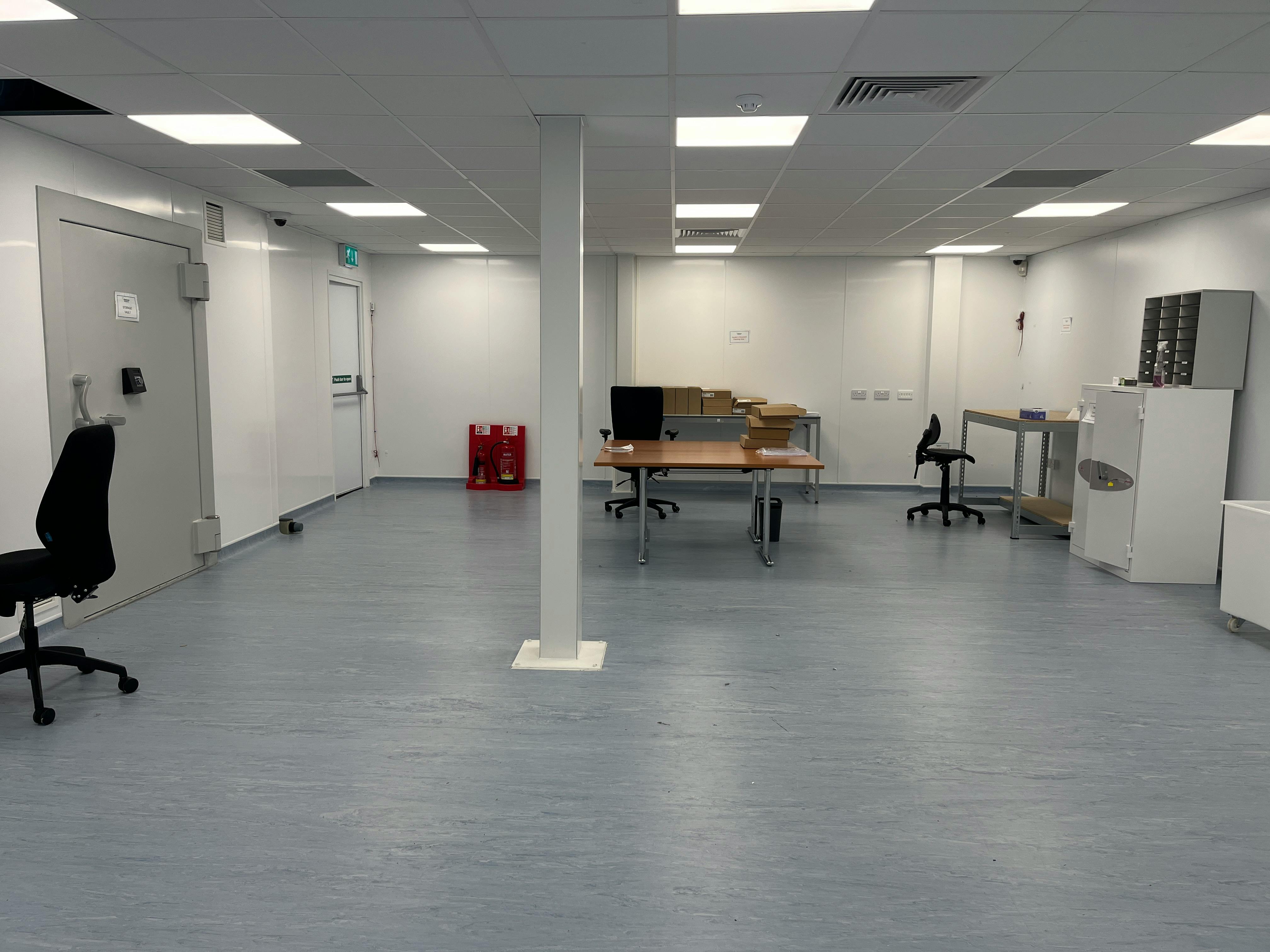 Modern Warehouse, Unit 5 Century Court, Aylesbury, Industrial To Let - IMG_1085.JPG