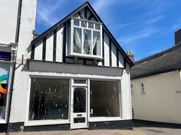 Sidmouth Retail Unit, 72 High Street, Sidmouth, Health & Fitness / Retail To Let - IMG_6605.jpeg