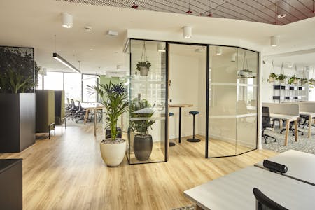 Mosaic East, Knollys House, Croydon, Office To Let - KnollyCroydon0405220190.jpg