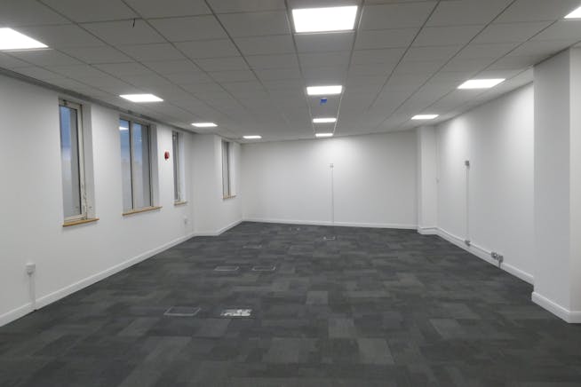 Stag House, Hertford, Offices To Let - P1060411.JPG