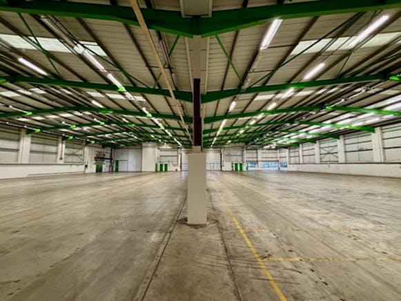 Units 10 & 11, St. Martins Business Centre, St. Martins Way, Bedford, Warehouse & Industrial To Let - Image 3.jpg