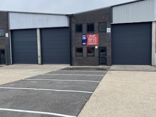 6 Field End, Crendon Industrial Park, Long Crendon, Industrial To Let - U6 FE External 3.jpg