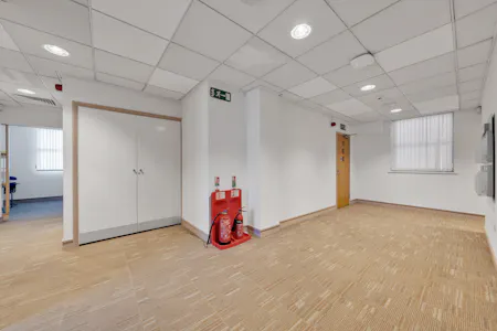 96 Camden High Street, London, Office / Retail To Let - DSC02483.jpg