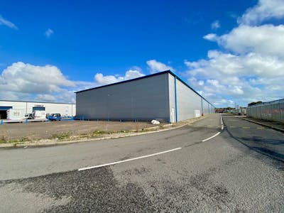 Unit 2, Hepworth Park, Pontyclun, Industrial To Let - 2 Hepworth 05.jpg