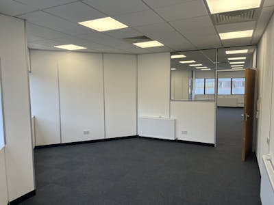 First Floor Offices, 1A Broadfields Court, Aylesbury, Office To Let - IMG_5182.JPG