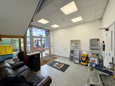 9 Maple Grove Business Centre, Hounslow, Industrial / Warehouse To Let - IMG_6585.jpg