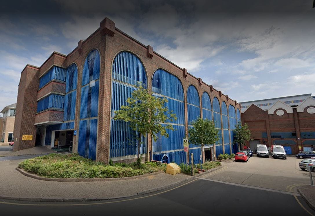 Office in Redhill - photo 3