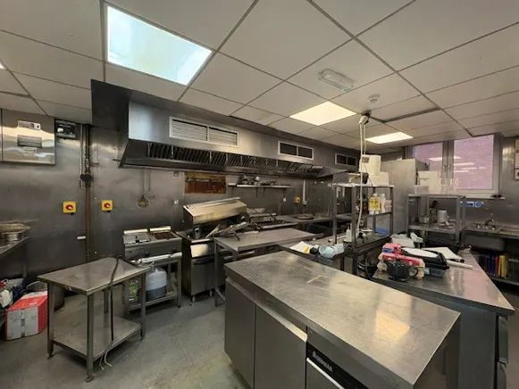 17 Westgate, Leeds, Leisure To Let - kitchen and extraction.jpg
