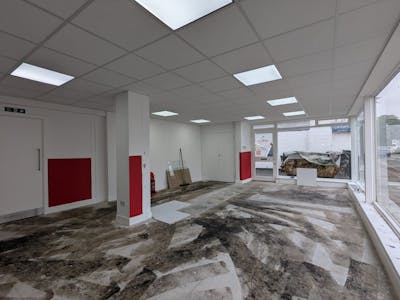Fairmile House, High Street, Ripley, Retail To Let - new internal 2.jpg
