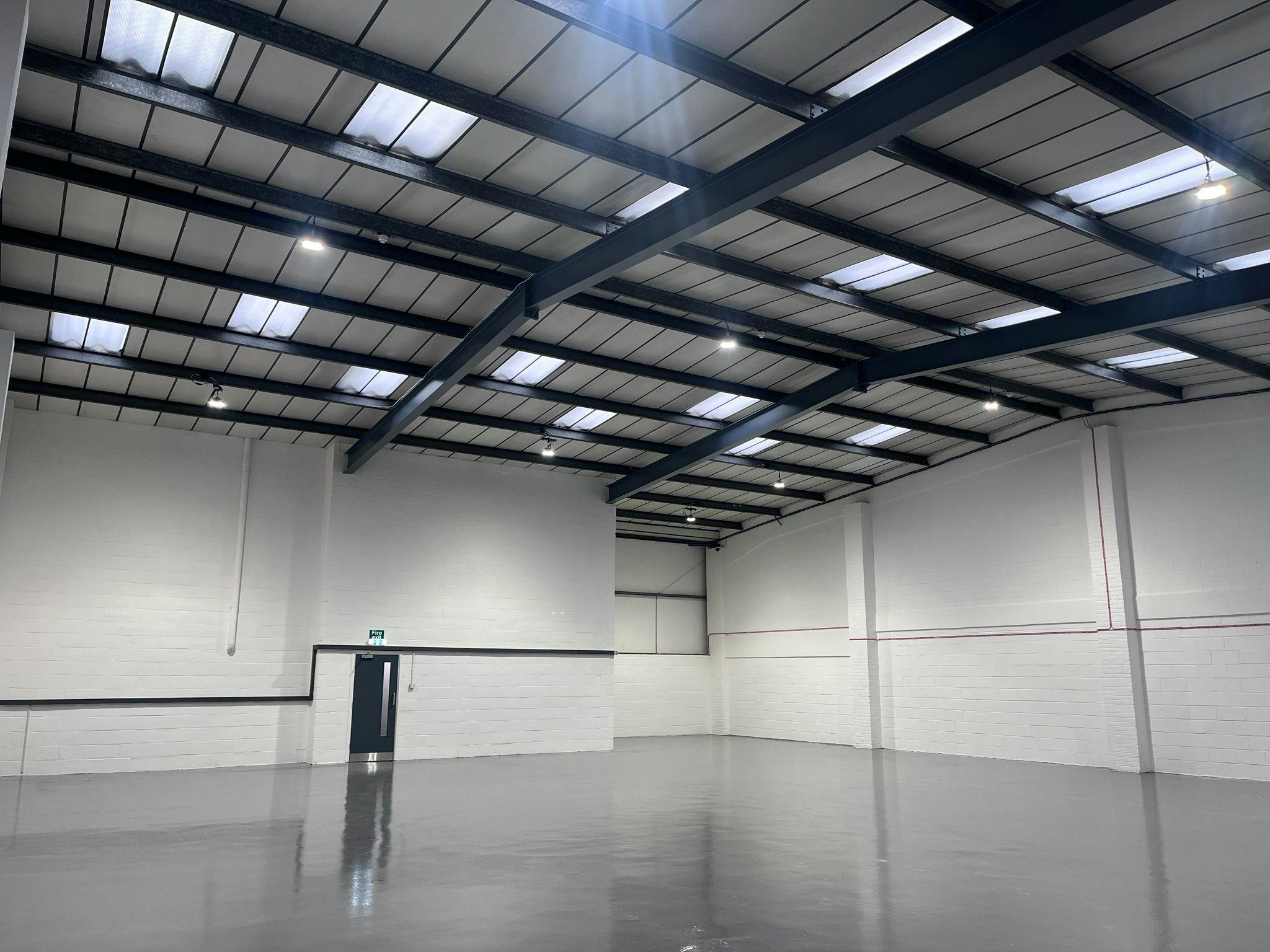 Industrial Unit in Newbury - photo 4