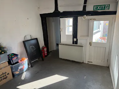 19 Church Street, Alcester, Retail To Let - IMG_6649.JPG