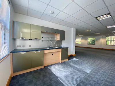Unit 6 Maidenbower Office Park, Crawley, Office To Let - WEB IMG_9845.jpeg
