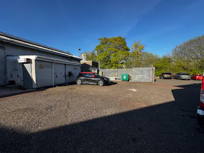 Commercial Premises incorporating two storey office and workshop., Glenburn House, Hamilton, Industrial / Office For Sale - IMG_5469.jpg