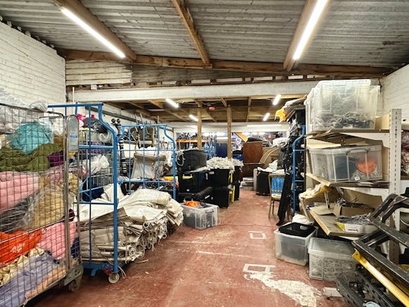 36 Burr Street, Dunstable, Industrial To Let - 20260123_113809033_iOS.jpg