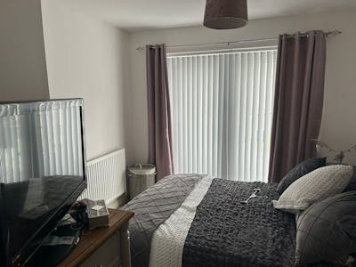 86 Vicarage Road, Swansea, Retail For Sale - Bedroom.jpg