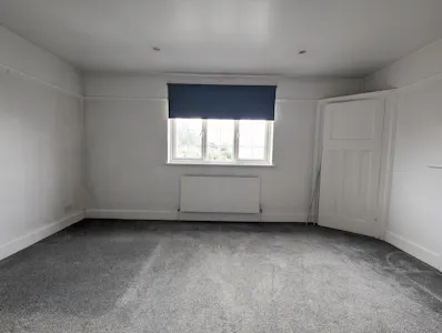 184-186 Rickmansworth Road, Watford, Mixed Use To Let - PXL_20260721_113721709.jpg