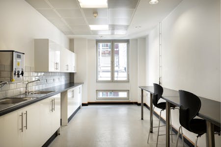 1 Whittington Avenue, London, Office To Let - WhittingtonAve-50-3rdflr.jpg