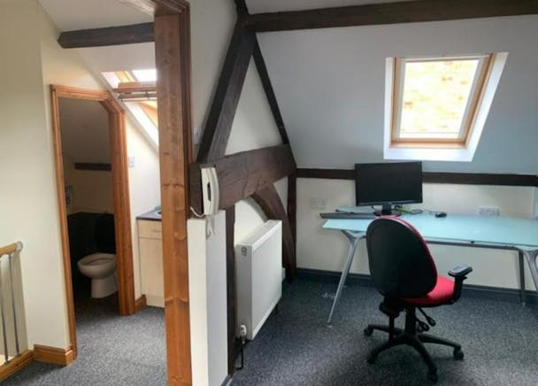2 Chapel Lane, Godalming, Offices / Retail For Sale - Inside 5.jpg