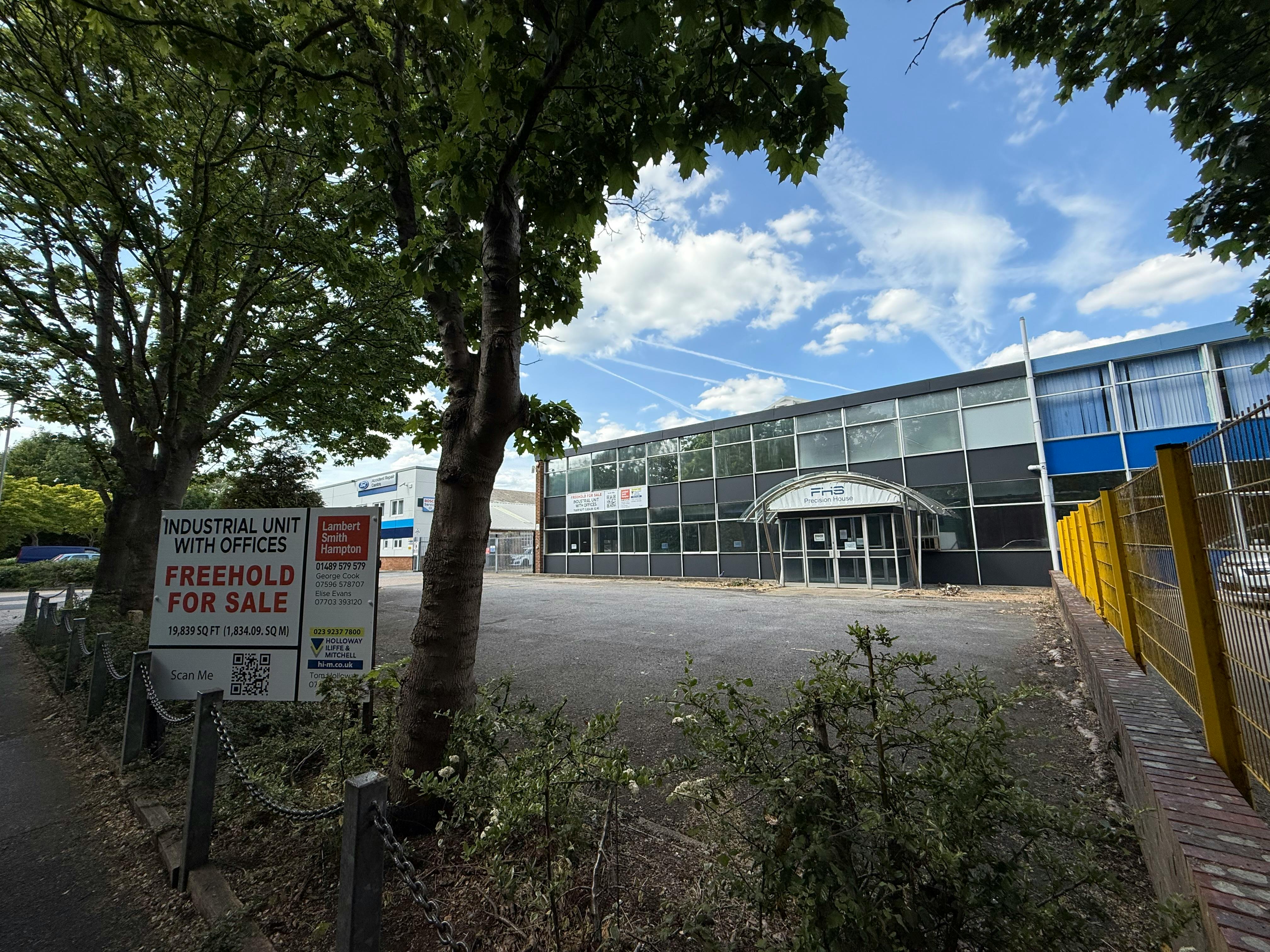 Industrial Unit in Portsmouth - photo 3