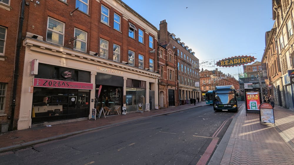 Harris Arcade, Reading, Retail To Let - PXL_20241122_100453448.jpg