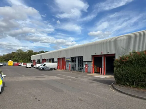 Unit 21 Lion Court, Basingstoke, Industrial To Let - LionCourt,21Picture5 - 17 09 2026.jpg