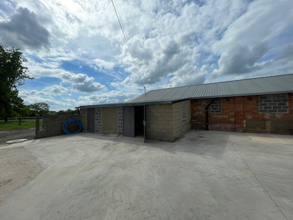 Unit 12 Harlesford Farm, Tetsworth, Industrial To Let - IMG_5843.JPG