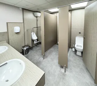Corspace, Bond Estates (North House), Bond Avenue, Bletchley, Milton Keynes, Office / Serviced Office To Let - New toilet facilities.jpg