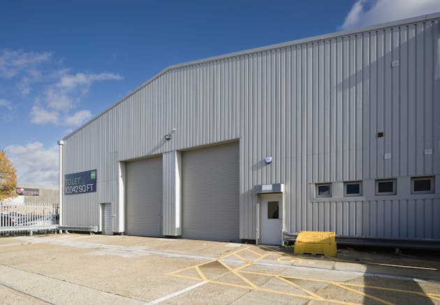 Units C&D, Martinbridge Trade Park, Enfield, Industrial To Let - UKMartinbridgeTPUnit2DNov2311_high.jpg