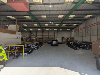 1 Paradise, Hemel Hempstead, Industrial To Let - PXL_20260702_121428662.jpg