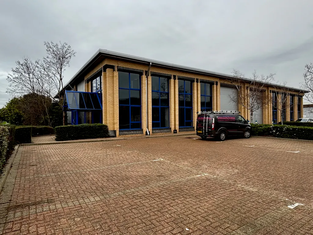 Unit 3 Caxton Park, Caxton Road, Bedford, MK41 0TY